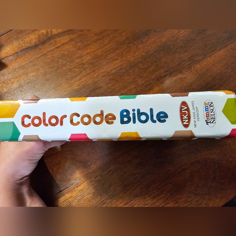 Color Code Bible - Picture 5 of 5